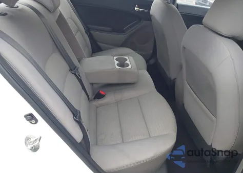 2016 Kia Forte Lx z USA, uszkodzony, nr VIN KNAFX4A66G5477915